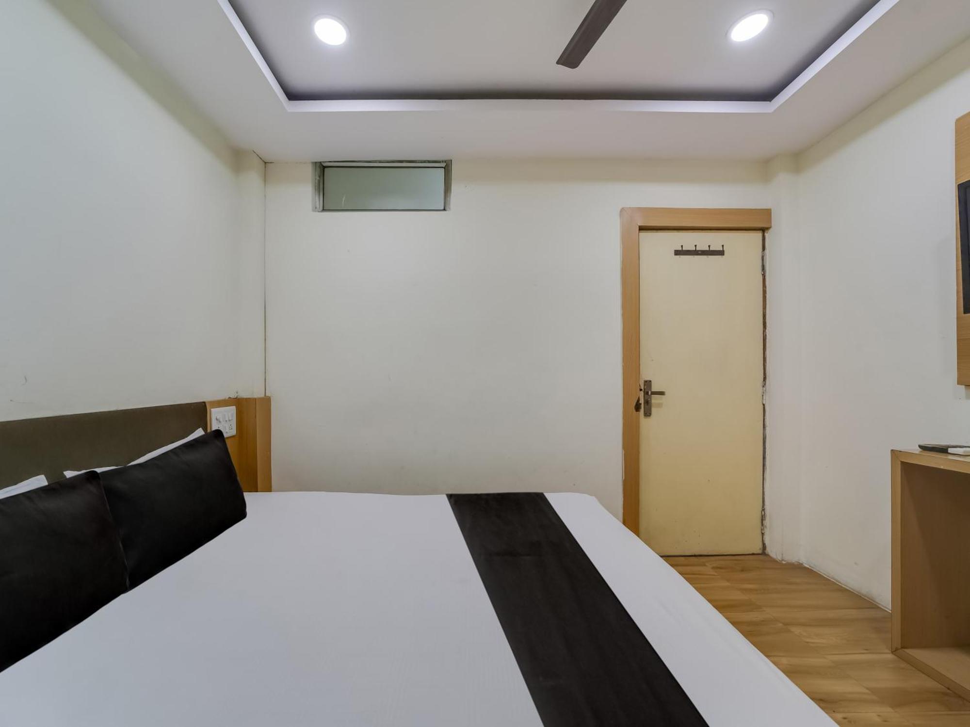 Super Hotel O The Surbhi Bhopal Zewnętrze zdjęcie